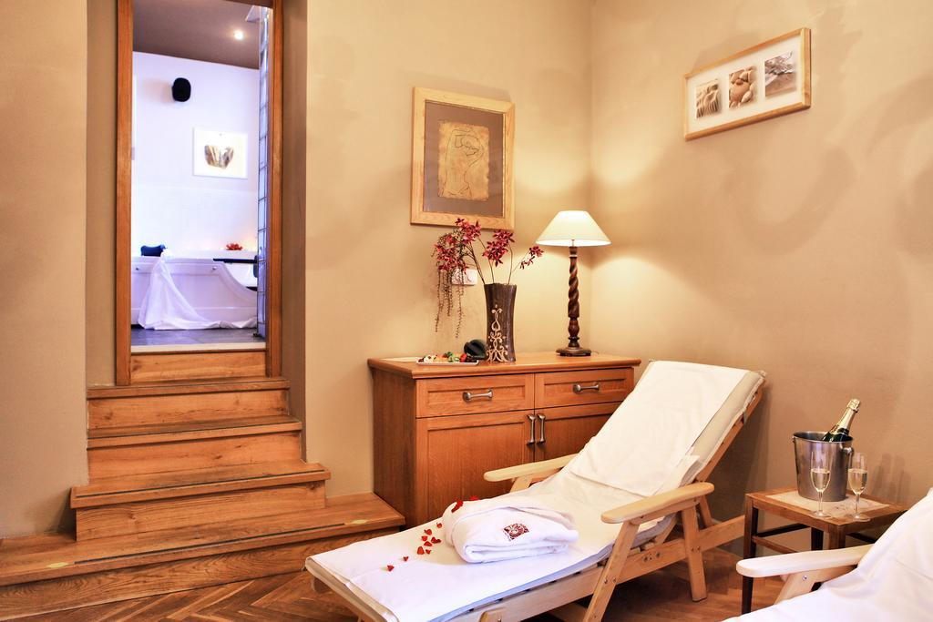 Boutique Hotel Nautilus Табор Экстерьер фото